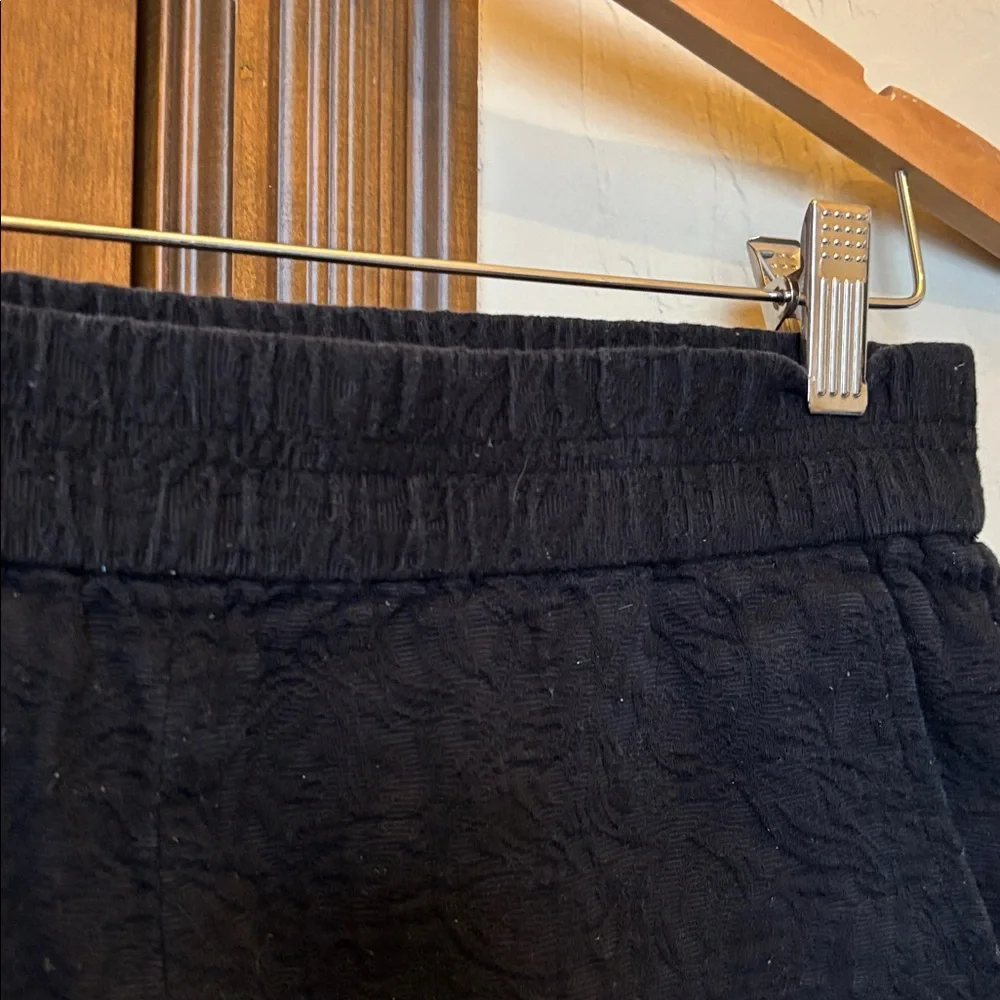 J Crew textured Black pocketed lounge shorts! 2